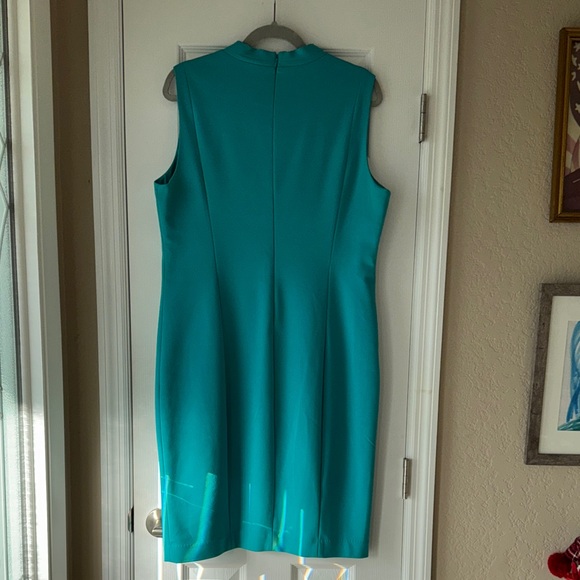Tahari Teal Sleeveless V-neck Dress Size 16 - Picture 3 of 9